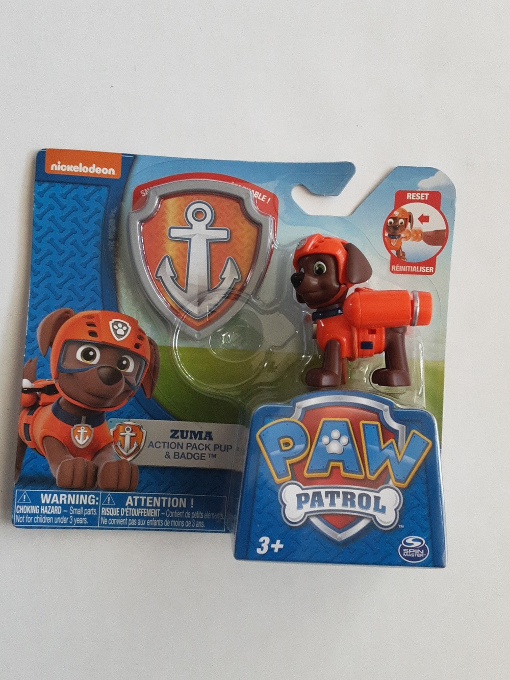 Paw Patrol Action Pack & Badge Zuma Figure
